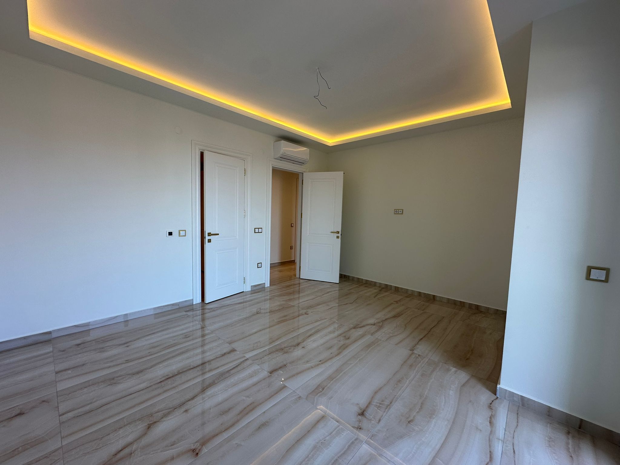 MAY6822 - Фото 20